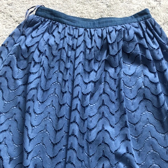Suncoo Paris Blue Eyelet lace midi skirt, a-line, size T0 or  small - Picture 3 of 8